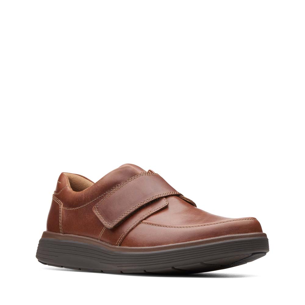Clarks Un Abode Strap Tan Leather Mens Riptape Shoes 3698-78H in a Plain Leather in Size 6