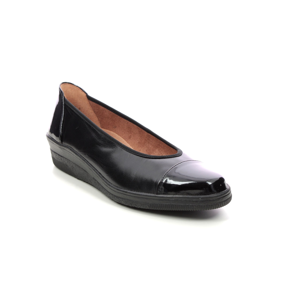 Gabor Petunia Black Patent Leather Womens Comfort Slip On Shoes 06.402.37 in a Plain Leather and Man-made in Size 6.5