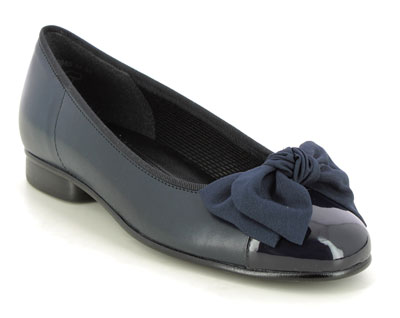 Gabor Amy Navy Leather Pumps