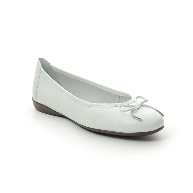 Begg Exclusive Gambi WHITE LEATHER Womens pumps M6536-66