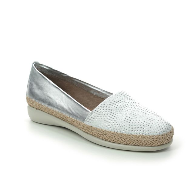Begg Exclusive Aero White Silver Womens Comfort Slip On Shoes ST0764-01