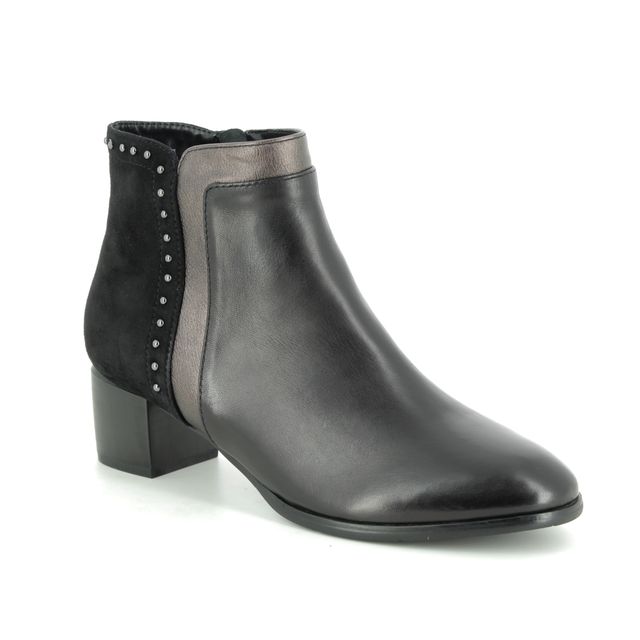 Regarde le Ciel Corinne 15 Black leather Womens Ankle Boots 9501-30