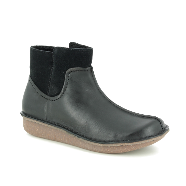 Clarks Funny Mid D Fit Black leather 