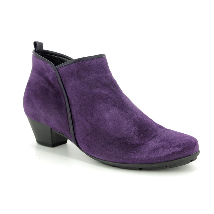 lilac suede boots