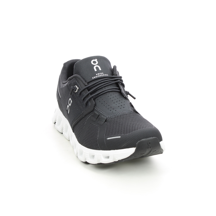 On Running Cloud 5 Womens 5998904- Black-white trainers