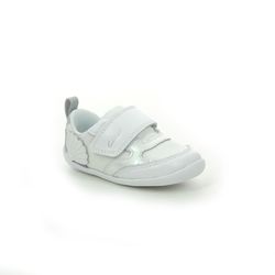 Clarks First and Baby Shoes - White Leather - 565817G ROAMER AEON T