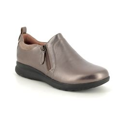 Clarks Comfort Slip On Shoes - Pewter - 443205E UN ADORN ZIP