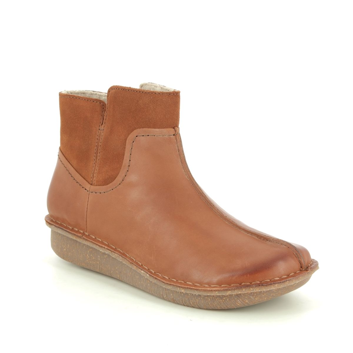 clarks ladies tan ankle boots