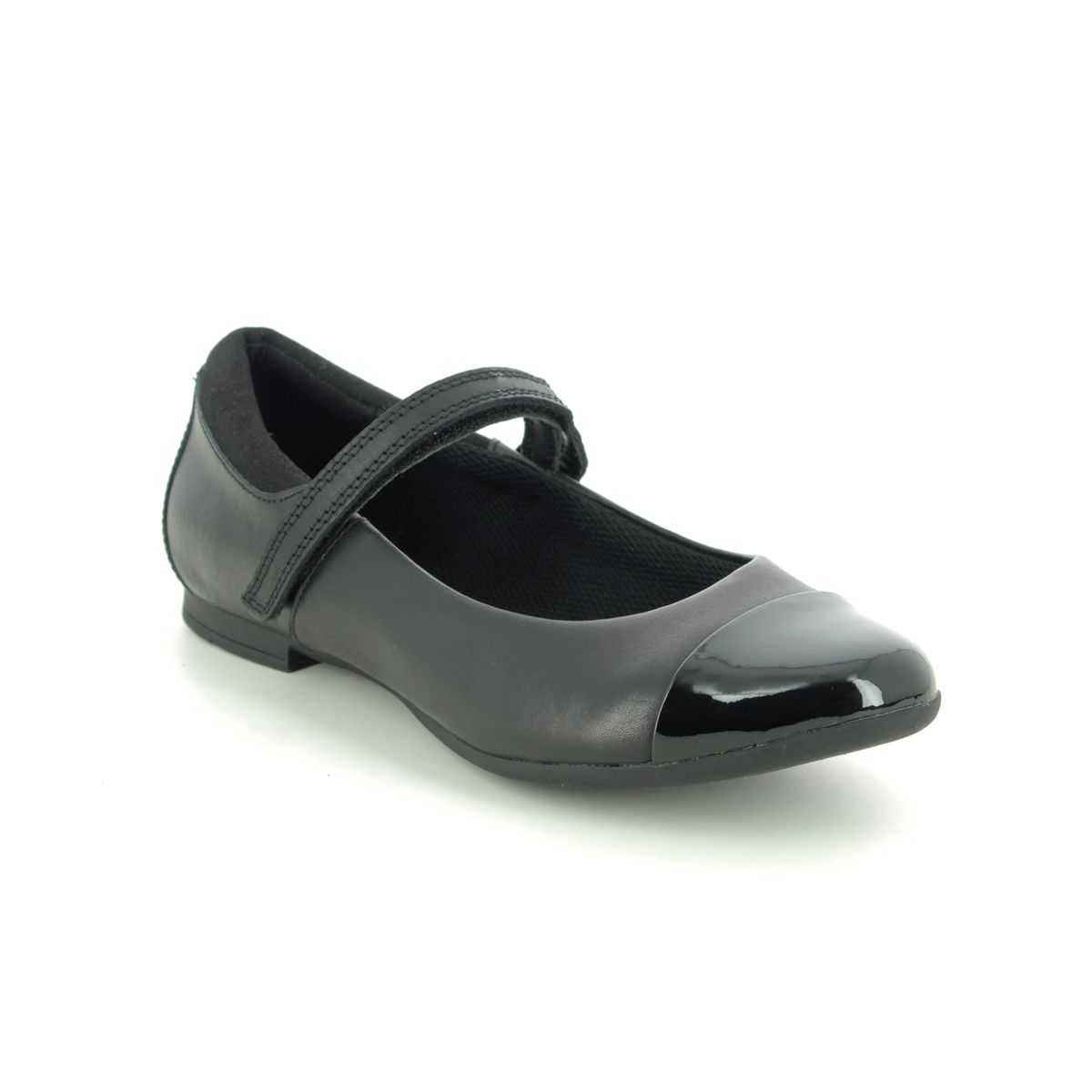 Clarks Scala Gem Y Black Leather Kids Girls School Shoes 495575E In Size 5 In Plain Black Leather E Width Fitting Narrow Fit For School For kids