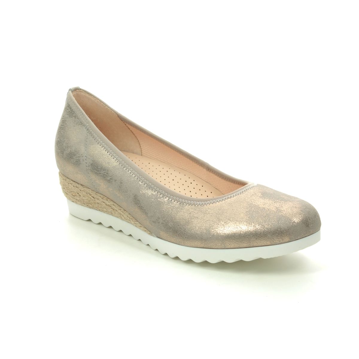 Gabor Epworth Light Gold Womens Wedge Heels 42.641.95 In Size 8 In Plain Light Gold  Womens Espadrilles In Soft Light Gold Leather