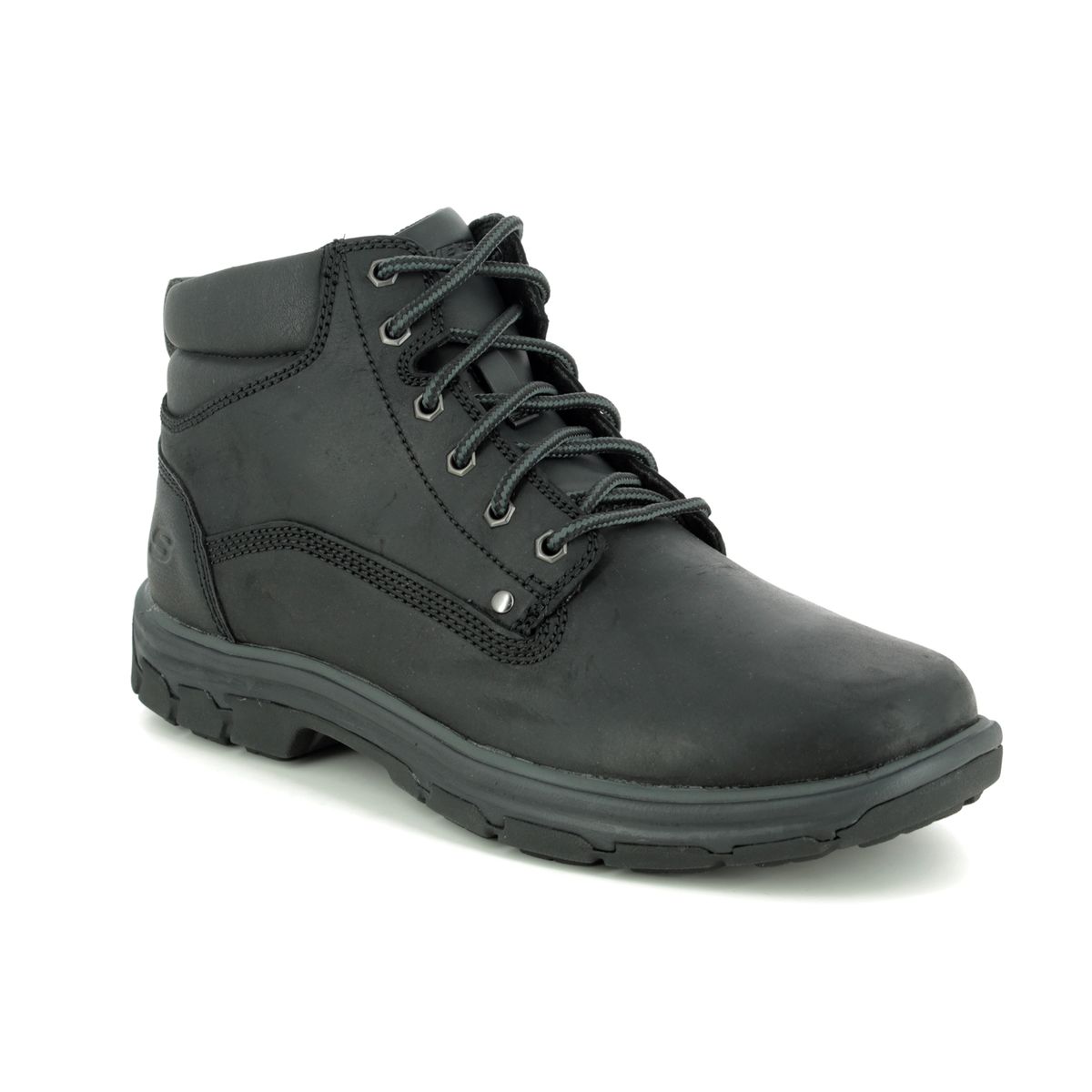 black boots skechers